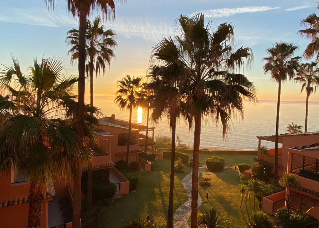 Luxury Three Bedroom Apartment At Estepona Exterior photo